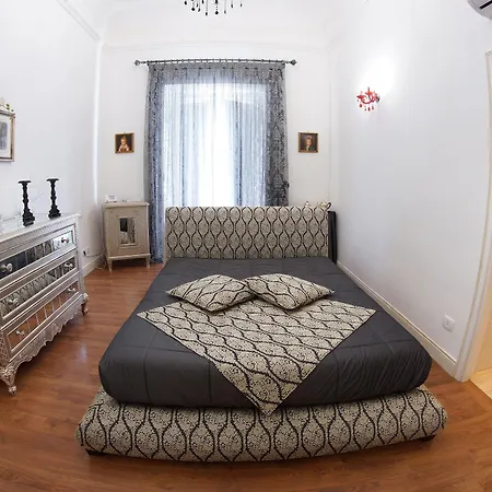 B&B Palazzo Del Teatro 4*