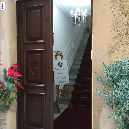 Bed & Breakfast Palazzo Del Teatro 4*