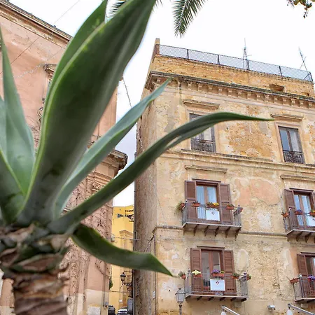 B&B Palazzo Del Teatro 4*