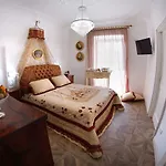 Bed and Breakfast Palazzo Del Teatro 4*