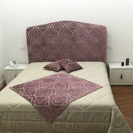 Palazzo Del Teatro 4* Агрідженто