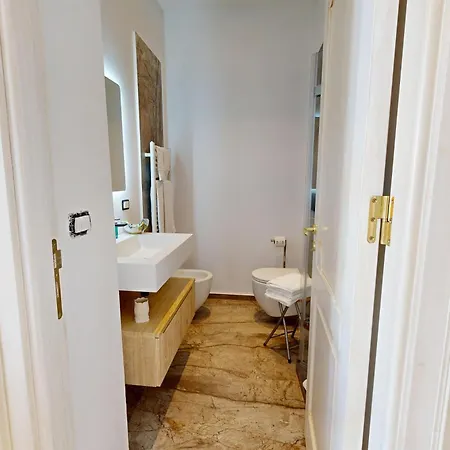 Palazzo Del Teatro Nocleg ze śniadaniem 4*