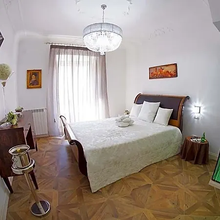 Palazzo Del Teatro Nocleg ze śniadaniem