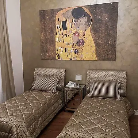 Bed & Breakfast Palazzo Del Teatro 4*