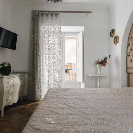 Nocleg ze śniadaniem Palazzo Del Teatro 4*